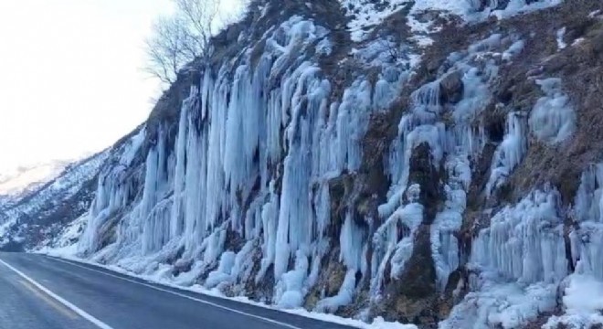  Ağlayan Kayalar  dondu