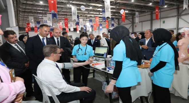  Maarifin Kalbinde Marifetli Gençlik  fuarı ilgi buldu