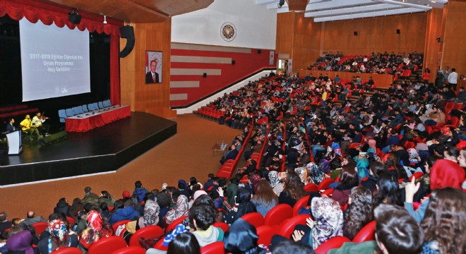 Atatürk Üniversitesi, 11 Bin 851 Öğrenciye Uyum Programı Düzenledi