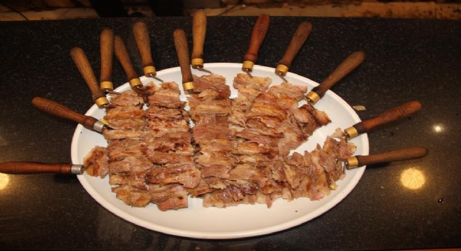 Cağ kebap  Dünyanın En İyi 100 Türk Yemeği  listesinde