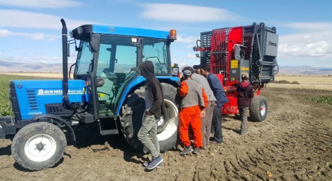 DAP İdaresinden bölge çiftçisine makine desteği