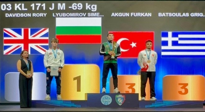 EBB den Kick Boks başarısı