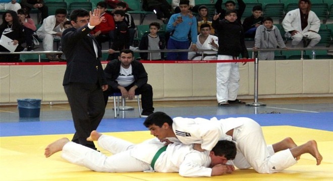 Erzurumlu judoculardan 3 birincilik