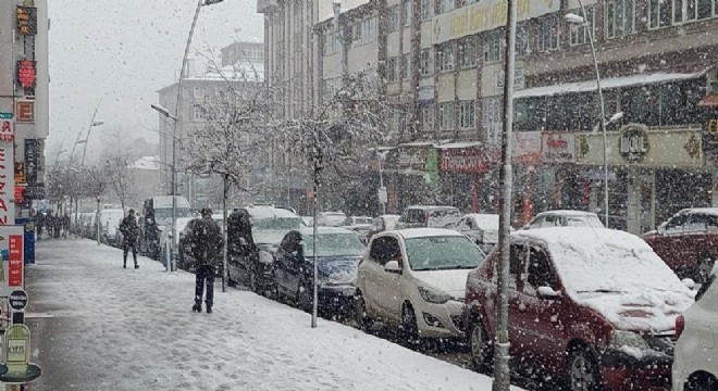 Erzurum’da 147 Mahalle yolu ulaşıma kapalı