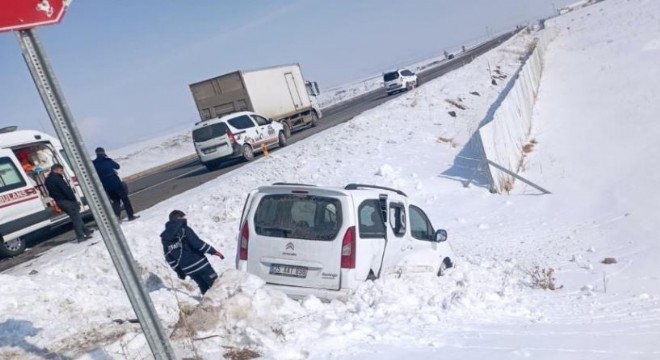 Kars yolunda trafik kazası: 9 yaralı