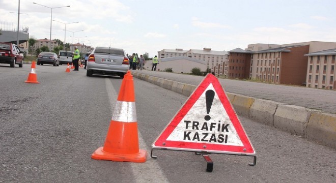 Köprüköy’de feci kaza: 3 ölü, 2 yaralı