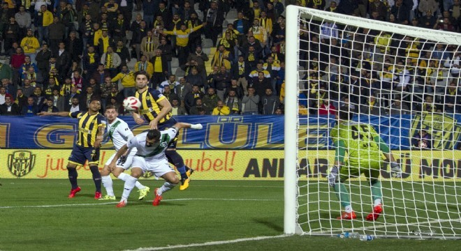 MKE Ankaragücü, Denizlispor u puansız gönderdi: 2-1