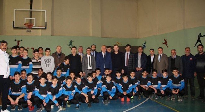 Oltu’da Futbol Okulu açıldı