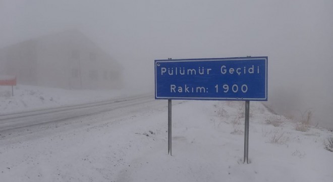 Pülümür geçidinde ulaşıma kar engeli