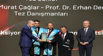 ETÜ'lü bilim insanına 'Yılın Doktora Tezi' ödülü