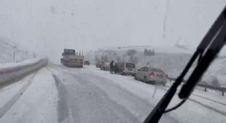 Erzurum’da Mayıs'ta kar sürprizi