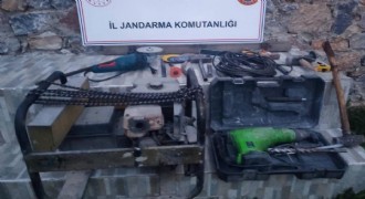 Jandarmadan kaçak kazı operasyonu