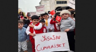 Küçük yüreklerden büyük Cumhuriyet coşkusu