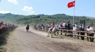 Rahvan at yarışları ilgi topladı