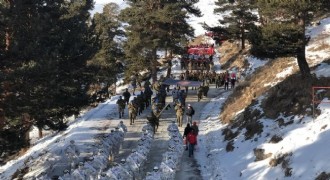 Tekbirle Sarıkamış şehitleri için yürüdüler