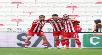 Trendyol 1. Lig:Sivasspor: 4 - Sakaryaspor: 1