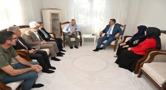 Çiftçi’den şehit Gençoğlu’nun ailesine ziyaret
