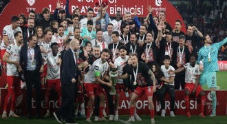 Çorum FK kupasına kavuştu