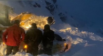 Çığ altında can pazarı