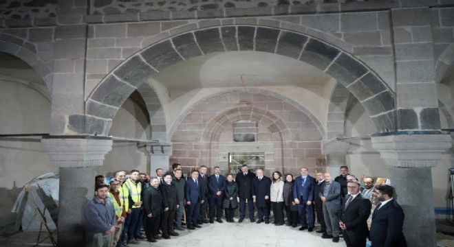 Çiftçi Fetih Camisi restorasyonunu denetledi