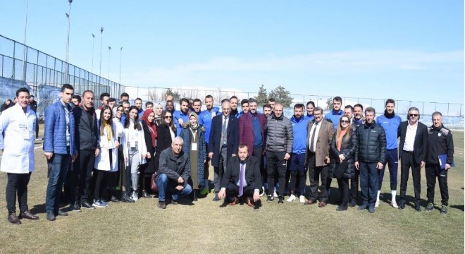 Üniversitelilerden Erzurumspor’a moral destek